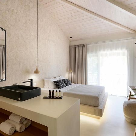 Karidi Beach Boutique Suites Vourvourou Eksteriør bilde