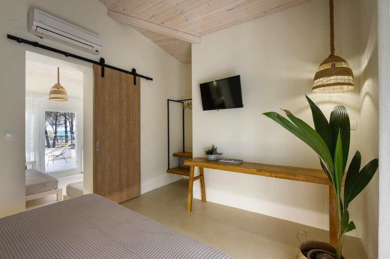 Karidi Beach Boutique Suites Vourvourou Eksteriør bilde