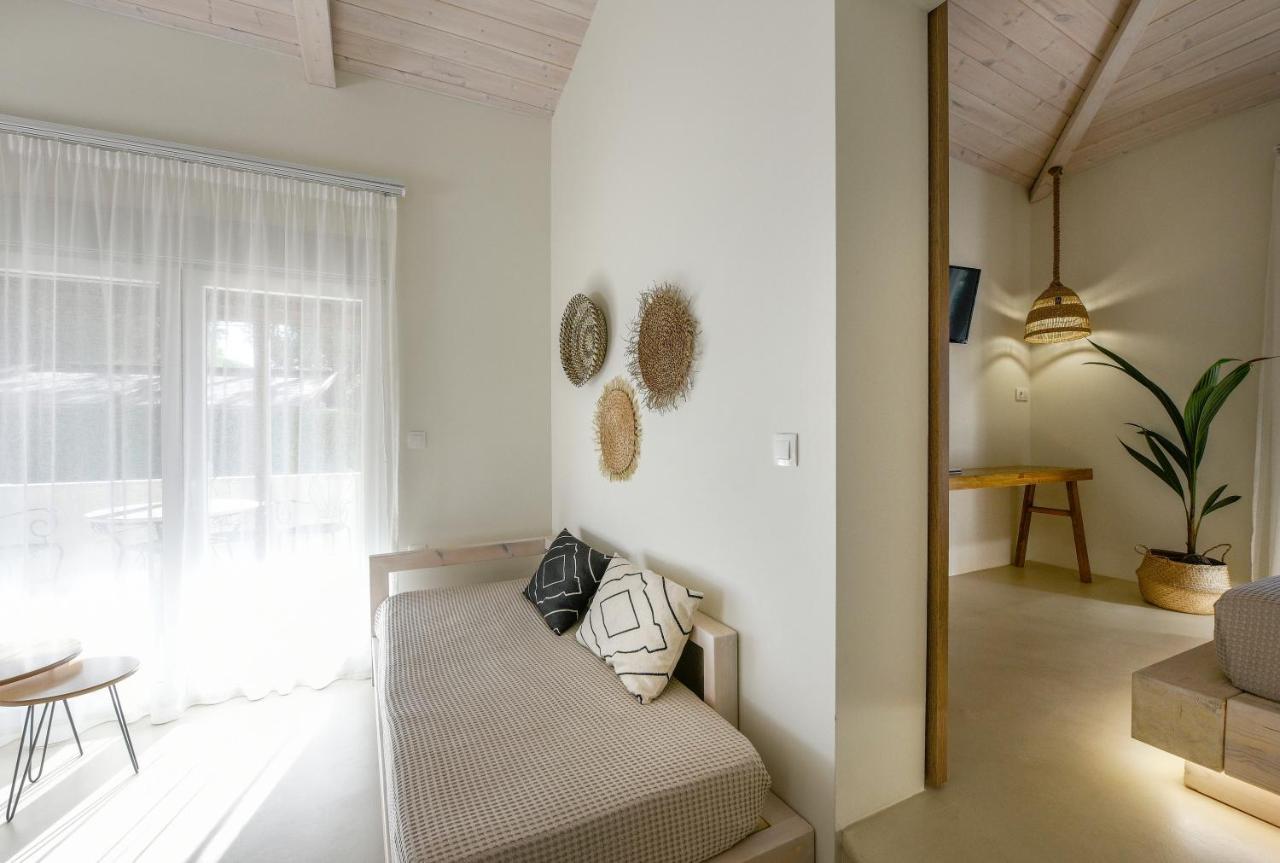 Karidi Beach Boutique Suites Vourvourou Eksteriør bilde